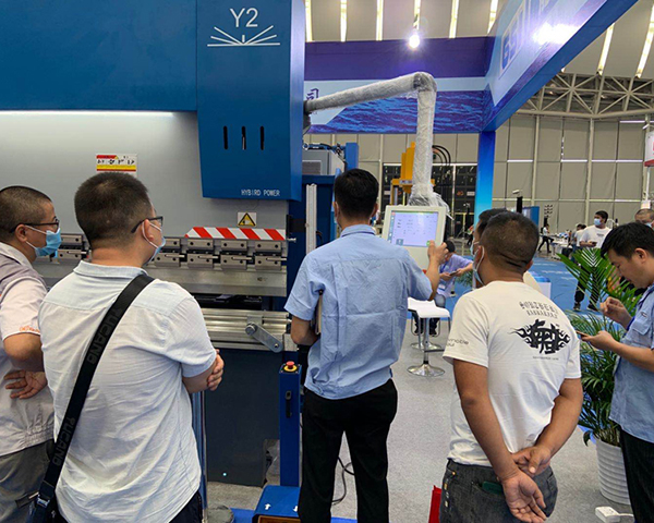 Guangzhou Shipyard International Elevator Company's shear press exhibition site products sell well